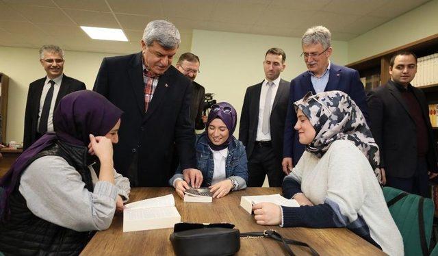 Gölcük Aziz Sancar Akademi Lise’si Tanıtıldı