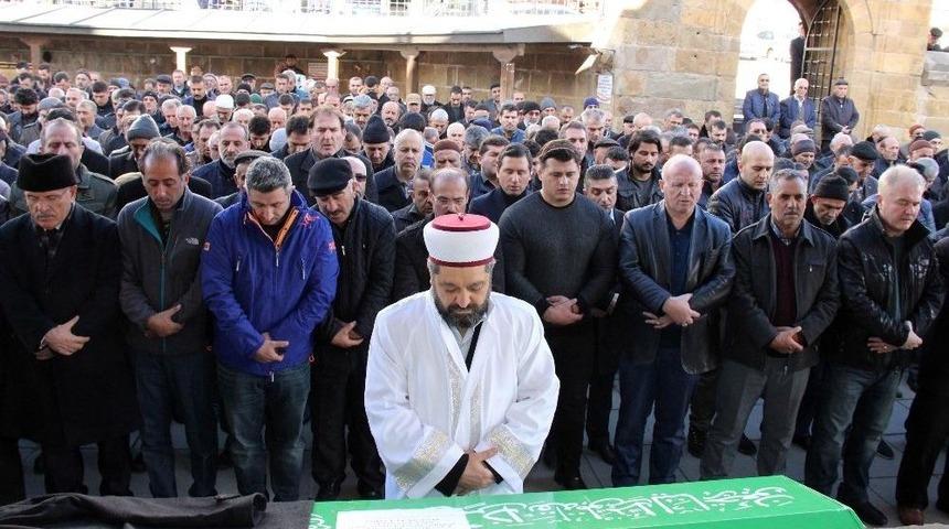 Milli G&uuml;reş&ccedil;i Rıza Kayaalp&rsquo;in Dedesi Son Yolculuğuna Uğurlandı