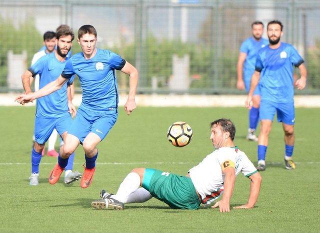 Yıldırım Belediyespor Zirve Takibini Sürdürdü