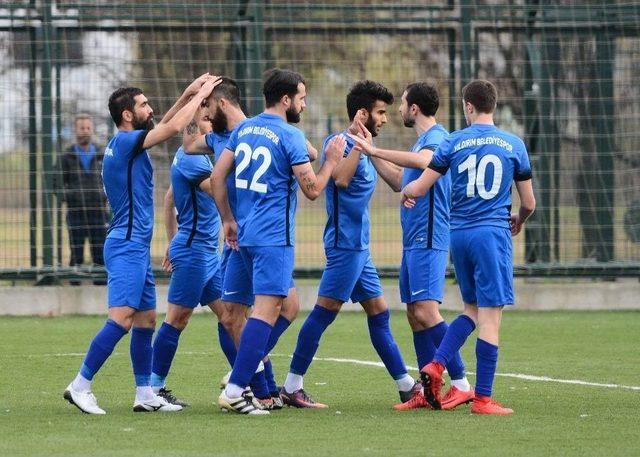 Yıldırım Belediyespor Zirve Takibini Sürdürdü