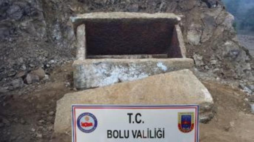 Bolu&rsquo;da, İnşaat Kazısında 2 Bin Yıllık Mezar Bulundu