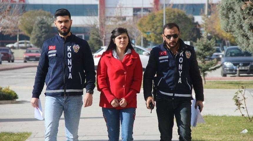 Bebeğini Boğmaya Çalıştığı İddiasıyla Sevgilisini Öldüren Kadının Bebeği De Öldü