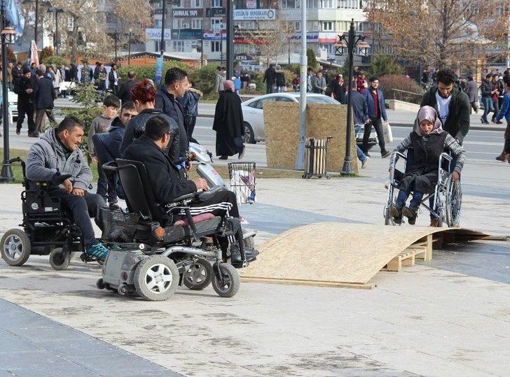 Empati Parkurunda 1 Dakikalığına Engelli Oldular G2