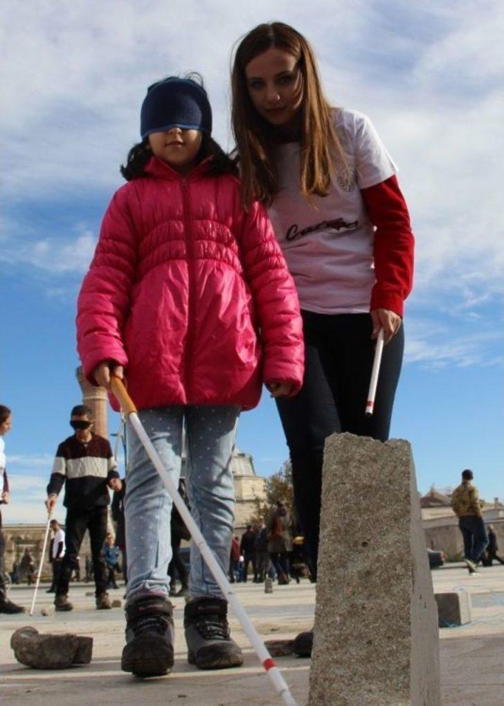 Empati Parkurunda 1 Dakikalığına Engelli Oldular G3