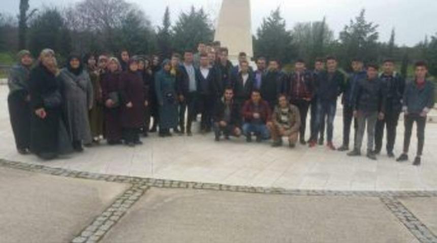 Ak Parti Altıntaş İl&ccedil;e Gen&ccedil;lik Kolları Başkanlığı &Ccedil;anakkale Gezisi D&uuml;zenledi