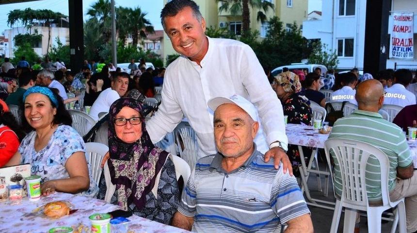 Manavgat Belediyesi&rsquo;nden Mahallelere İftar Sofrası
