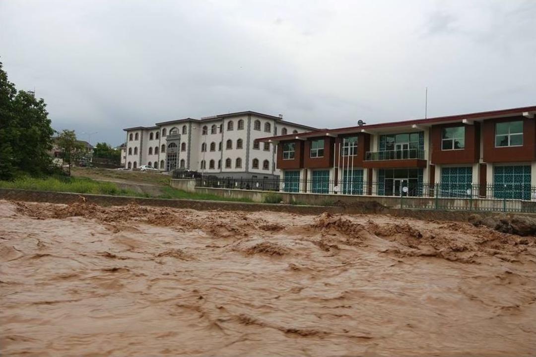 Oltu Çayı Taştı