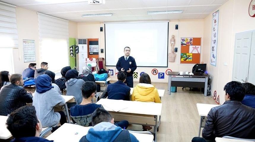 Trafik Eğitim Pakında Bilgilendirme &Ccedil;alışmaları Devam Ediyor