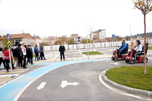 Trafik Eğitim Pakında Bilgilendirme Çalışmaları Devam Ediyor