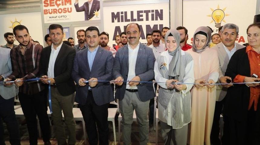 &Ccedil;ift&ccedil;i Ak Parti&rsquo;nin Aday Listesinin Hayırlara Vesile Olmasını Diledi