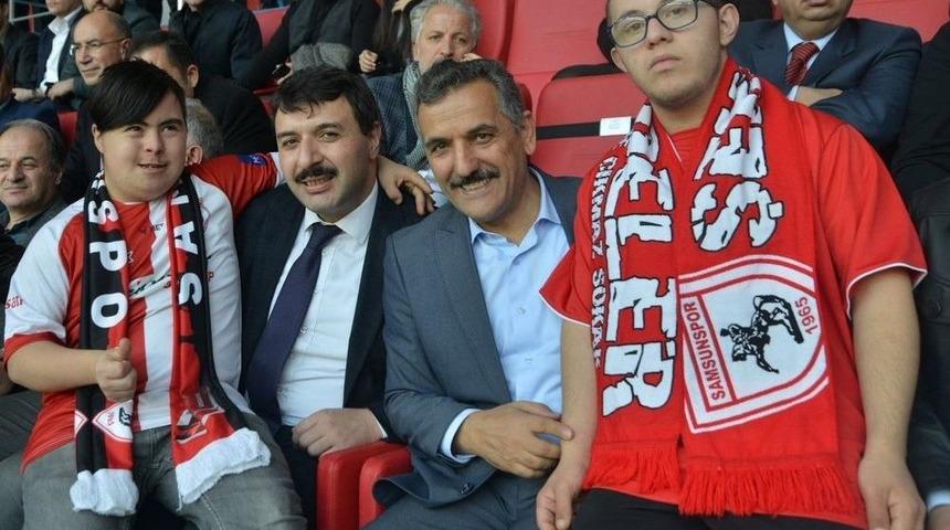 Vali Osman Kaymak&rsquo;tan Samsunspor&rsquo;a Sitem