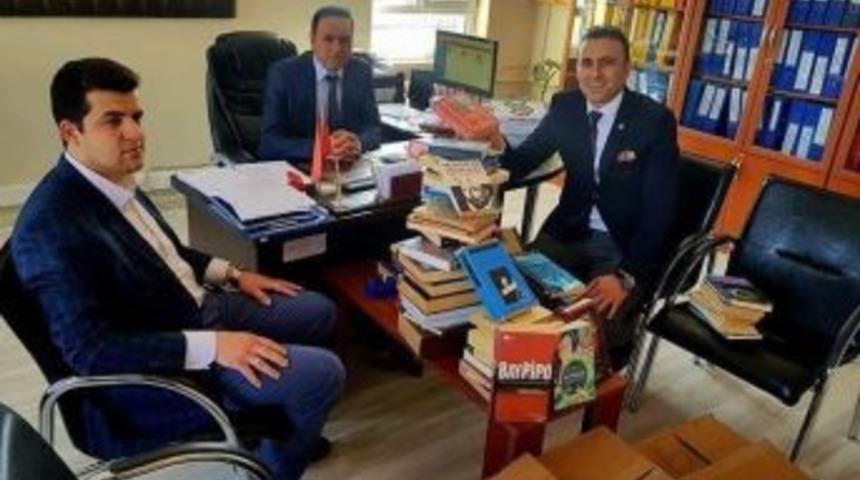 Kütüphane’ye Kitap Bağışı
