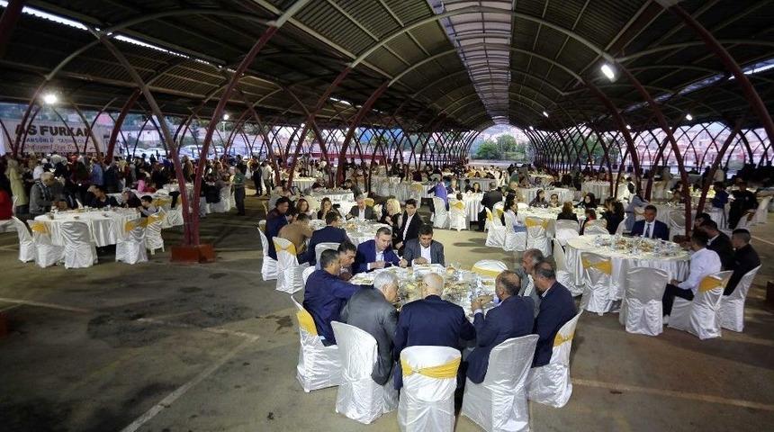 Başkan Yaşar, Serhat Sakinleriyle İftar Yaptı