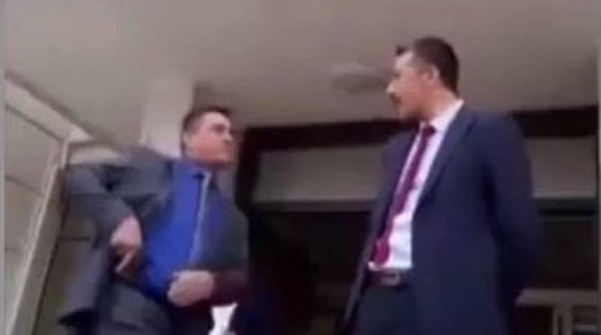 Düziçi Belediyesi Önünde Çalışanların Silahlı Kutlaması