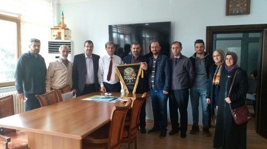 İhh’dan Başkan Özkan’a Ziyaret