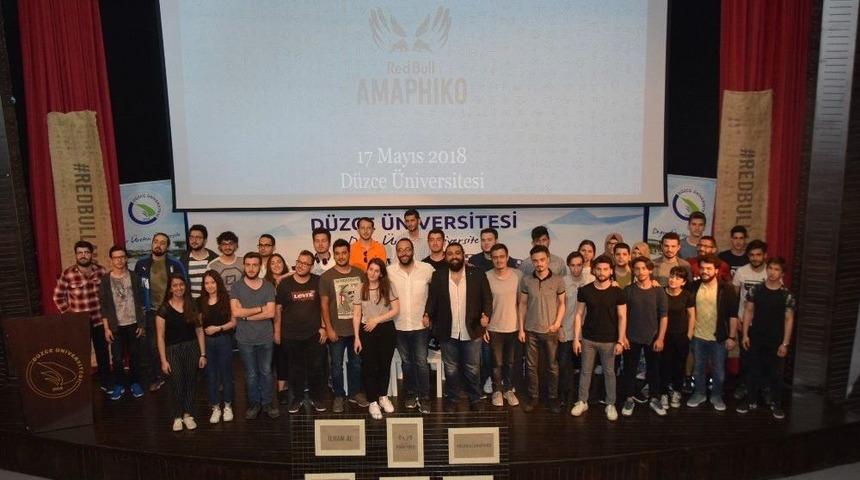 Sosyal Girişimcileri Bir Araya Getirdi