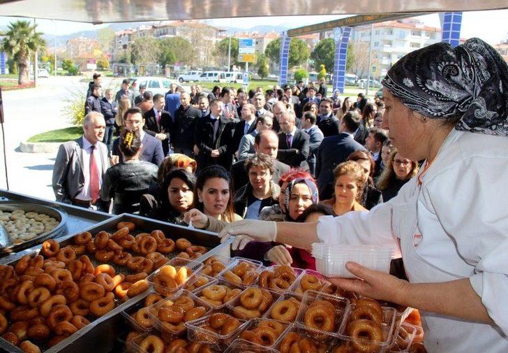 Adliye Personelinden Şehitler İçin Lokma Dağıtımı G2