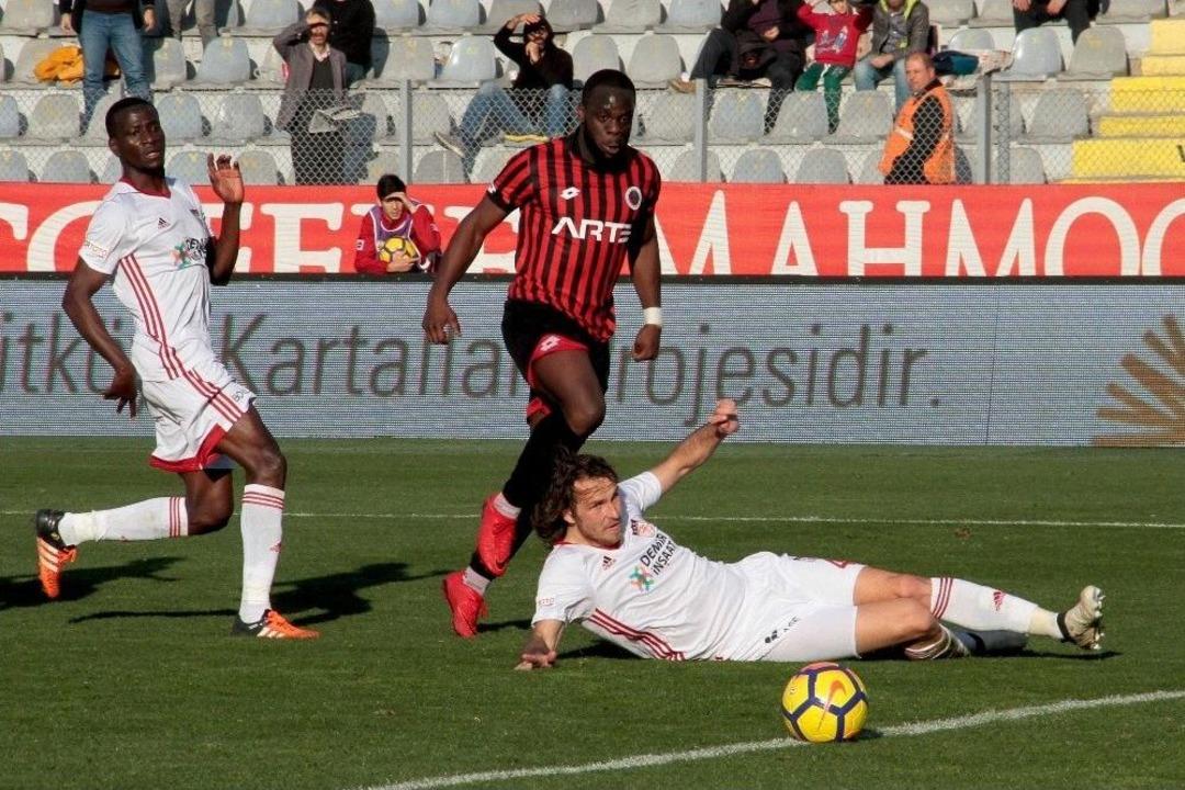 S&uuml;per Lig: Gen&ccedil;lerbirliği: 4 - Sivasspor: (ma&ccedil; Sonucu)