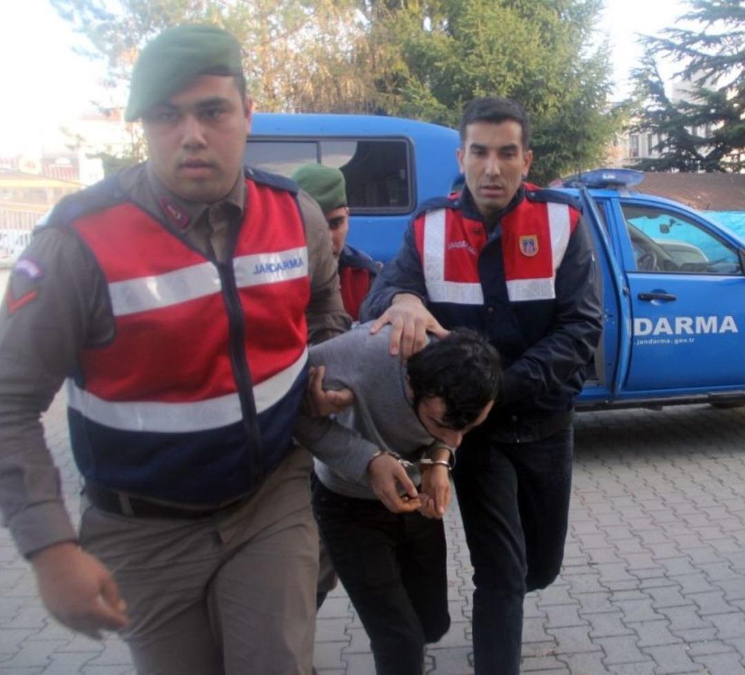 Ge&ccedil;ersiz Paralar İ&ccedil;in Arkadaşlarını &Ouml;ld&uuml;ren Şahıslar Adliyede