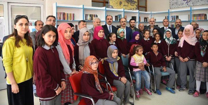 Başkan Altay Yazarlarla Bir Araya Geldi G1