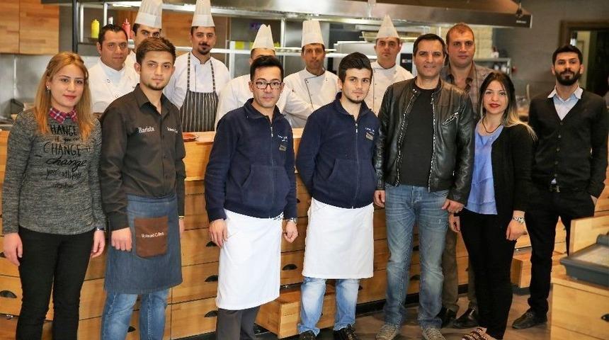 &Uuml;nl&uuml;lerin Mutfak Se&ccedil;imi: Mahmood Caffee