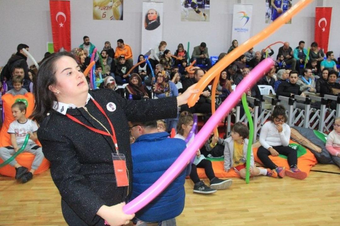 Beylikd&uuml;z&uuml;&rsquo;nde 3 Aralık Engelliler G&uuml;n&uuml;&rsquo;nde Farkındalık Programı