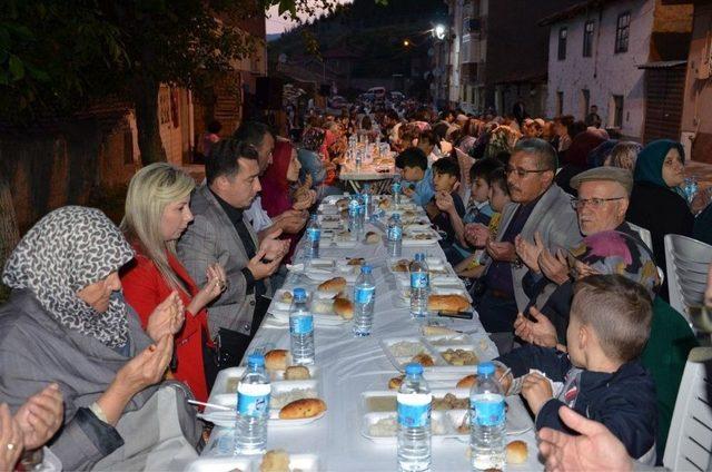 Bozüyük Halkı Mahalle İftarlarında Buluşuyor