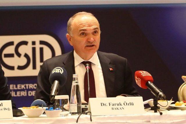 Bakan Özlü: “teknoloji Açığımızı Kapattığımız Gün, Dış Ticaret Açığı Diye Bir Problemimiz Kalmayacak”