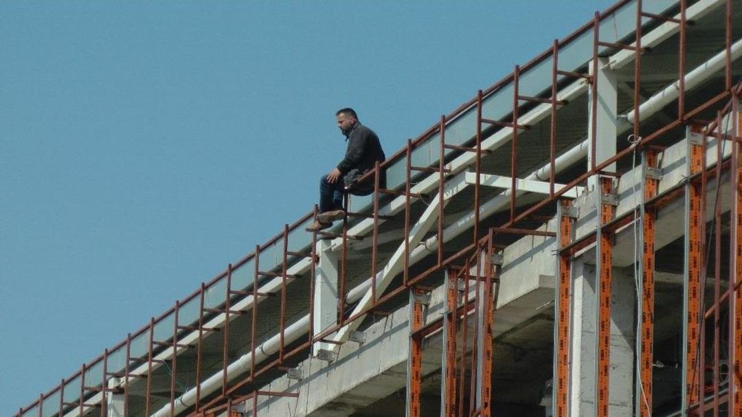 Ak&ccedil;akoca&rsquo;da Parasını Alamayan İş&ccedil;i İntihara Teşebb&uuml;s Etti