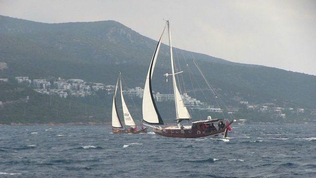 Tirhandiller Fırtınaya Aldırmadan Yelken Açtı