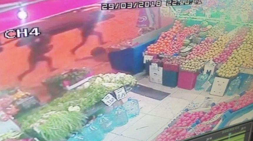 (&ouml;zel) Beyoğlu&rsquo;ndaki Silahlı &Ccedil;atışmada Kamerada