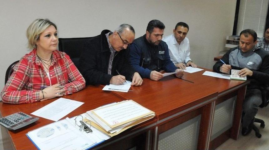 Yeşilova Mahalle Konağı İhalesine Yoğun Katılım