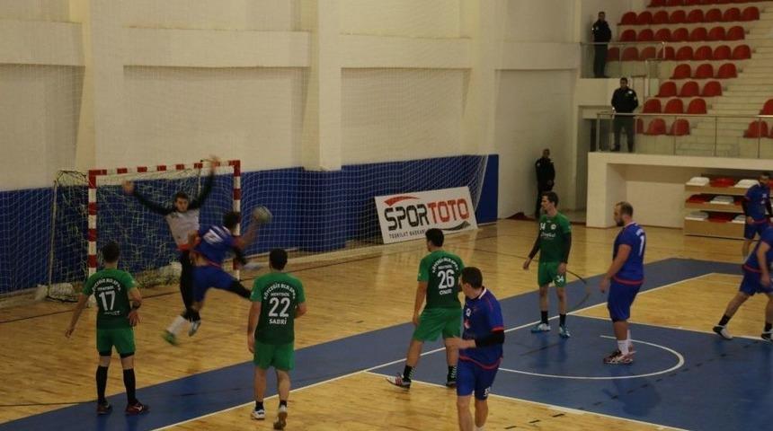 Belediye Hentbol Takımı Farklı Kazandı