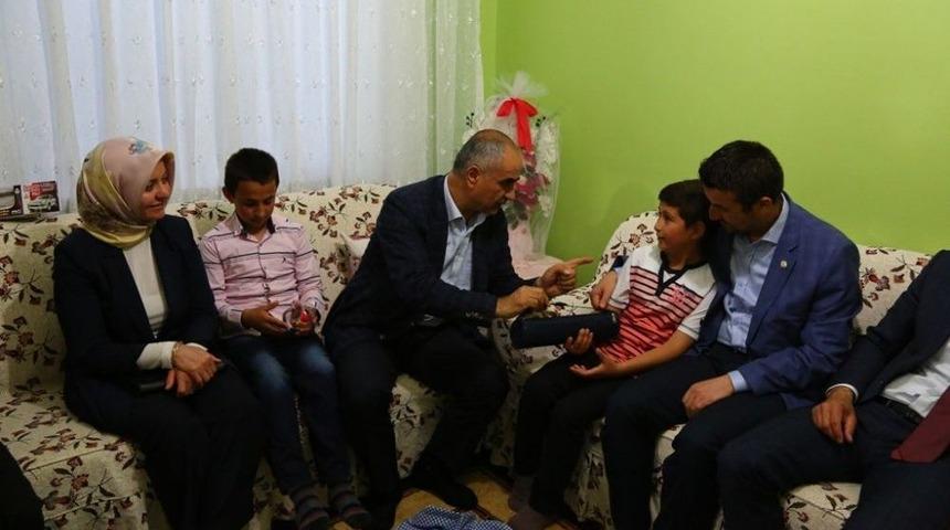 Başkan Aydın, Kılı&ccedil; Ve &Ccedil;ığır Ailelerin Evine Misafir Oldu