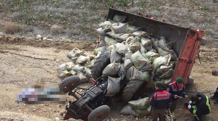 Manisa’da Traktör Devrildi: 1 Ölü