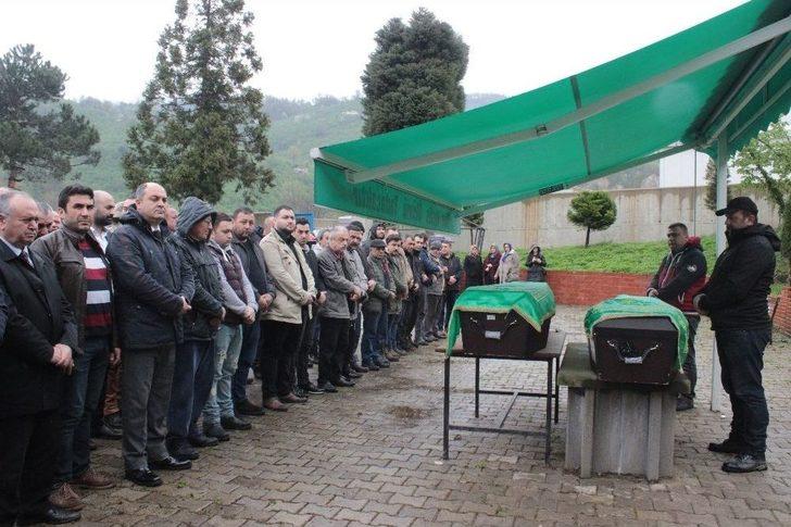 Belçika’da Cinayete Kurban Giden Anne İle Kızı Giresun’da Toprağa Verildi G2