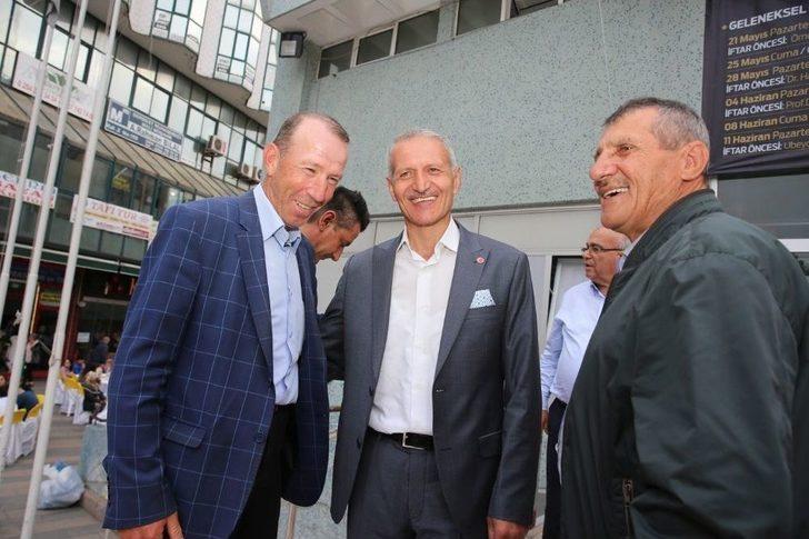 Adapazarı İftarını Ömer Döngeloğlu İle Açtı G2