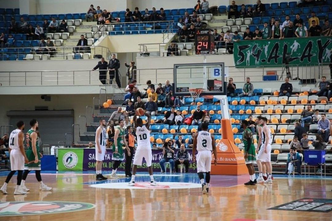 Tahincioğlu Basketbol S&uuml;per Ligi: Sakarya B&uuml;y&uuml;kşehir Belediyespor: 81- Banvit: 76