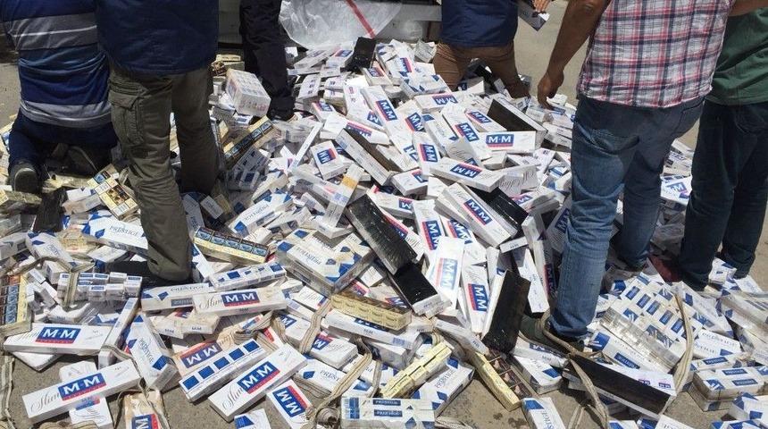 Tırın Dorsesinin Altından 18 Bin 500 Paket Ka&ccedil;ak Sigara &Ccedil;ıktı