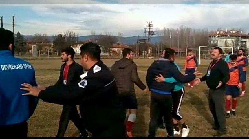 Amat&ouml;r Ma&ccedil;ta Kavga