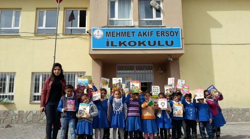 Asem &Uuml;yelerinden &ldquo;kardeş Okul&rdquo;a 2 Bin Kitap