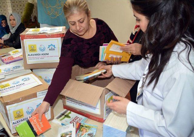 Asem Üyelerinden “kardeş Okul”a 2 Bin Kitap