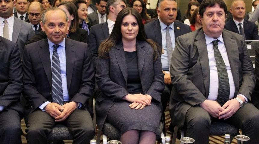 &Ccedil;alışma Ve Sosyal G&uuml;venlik Bakanı Sarıeroğlu: "4c&rsquo;den 4b&rsquo; Ye Ge&ccedil;işler 2 Nisan&rsquo;da Tamamlanacak"