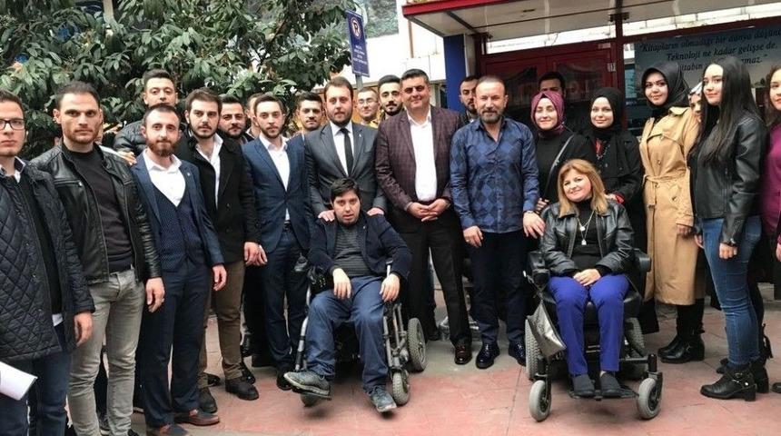 Engelli Vatandaşlar İ&ccedil;in Ak&uuml;l&uuml; Tekerlekli Sandalye Şarj İstasyonu Kurdular