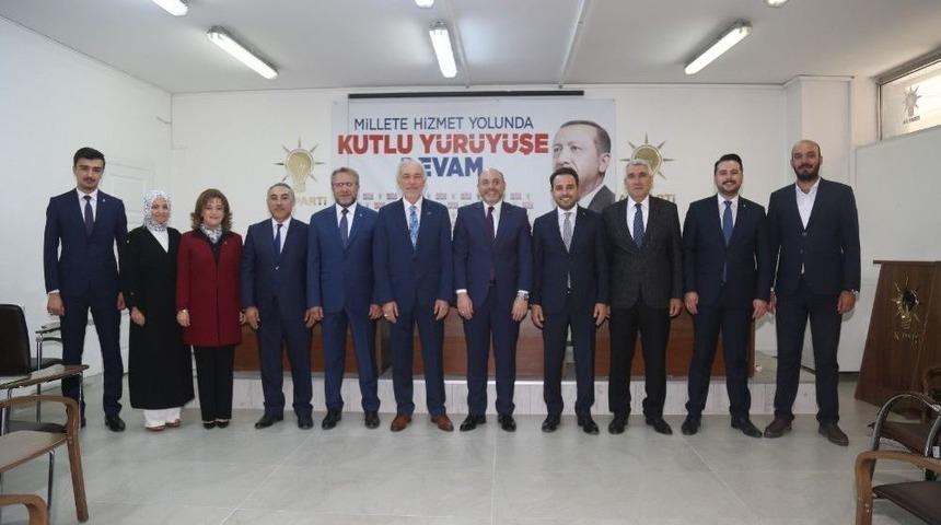 Başkan Ali &Ccedil;etinbaş: &Ccedil;almadık Kapı, Sıkılmadık El Ve Kazanılmadık G&ouml;n&uuml;l Bırakmayacağız