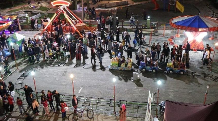 Kavak&rsquo;ta Lunapark Sevinci