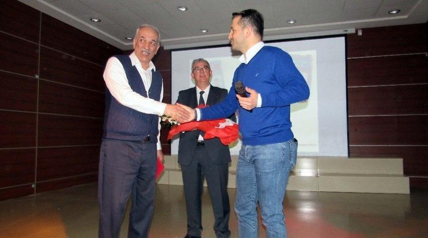 &Ccedil;&ouml;z&uuml;m Koleji&rsquo;nin Konuğu Yazar Yazgan Oldu