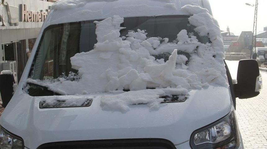 Başkale&rsquo;de Kar Yağışı