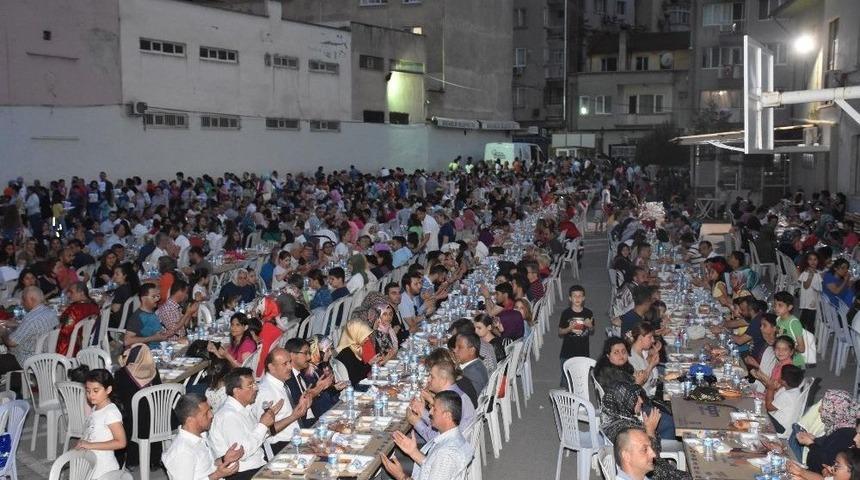Gazi İftarına Vatandaşlardan Yoğun İlgi