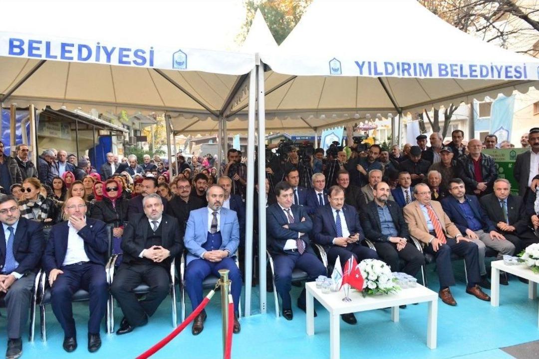Başbakan Yardımcısı &Ccedil;avuşoğlu Yıldırım&rsquo;da Sağlık Merkezi A&ccedil;ılışı Yaptı